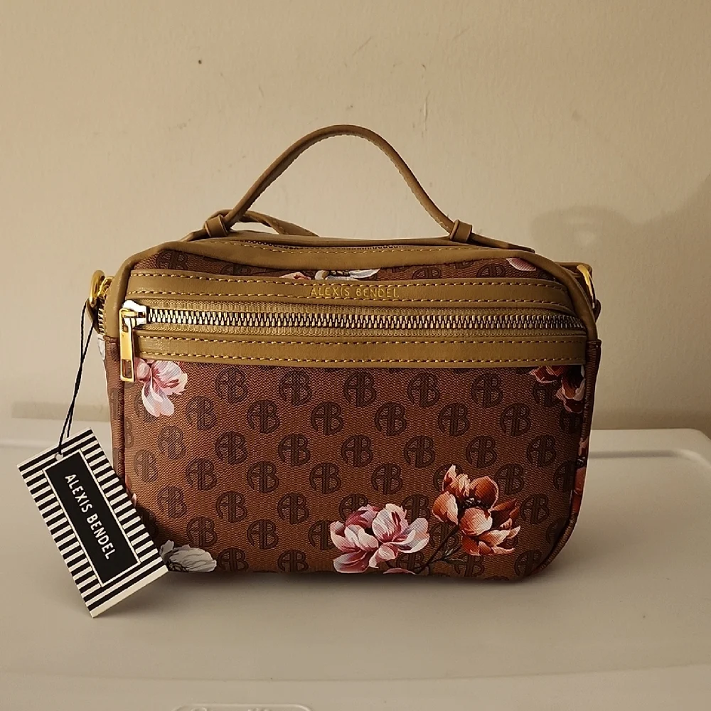 🌸 Alexis Bendel Crossbody Bag w/Free Alexis Bendel Card Wallet